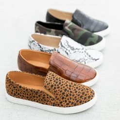 Mata Newest Arrivals Animal Print Slip On Sneakers