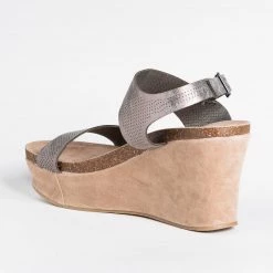 Yoki Beautiful Pinhole Platform Wedges Newest Arrivals