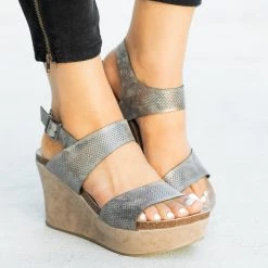 Yoki Beautiful Pinhole Platform Wedges Newest Arrivals