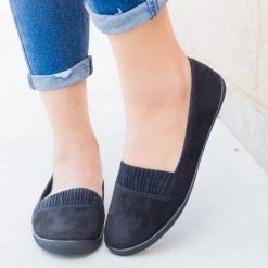 Refresh Beautiful Ruffled Suede Slip-Ons