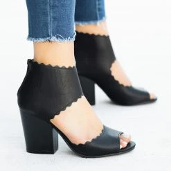 Yoki Beautiful Scalloped Edge Cutout Booties Newest Arrivals