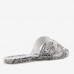 Qupid Shoes Bold Animal Print Sandals Newest Arrivals 11 Qupid Shoes Bold Animal Print Sandals Newest Arrivals