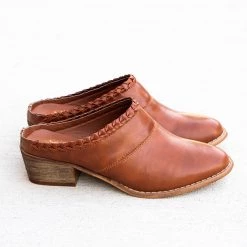 Yoki Braided Short Mule