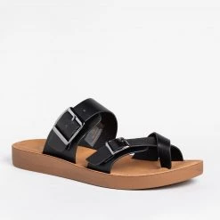 Top Moda Newest Arrivals Buckled Criss Cross Toe Hold Sandals