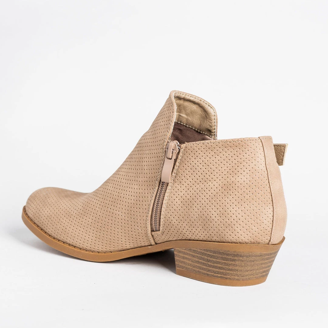 Top Moda Newest Arrivals Buckled Pinhole Ankle Booties 5 Top Moda Newest Arrivals Buckled Pinhole Ankle Booties