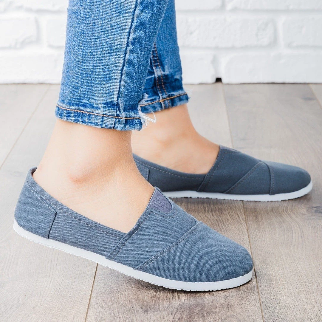 Delicious Shoes Casual Slip-On Flats 12 Delicious Shoes Casual Slip-On Flats