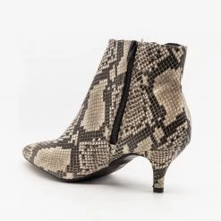 Bamboo Shoes Chic Kitten Heel Booties