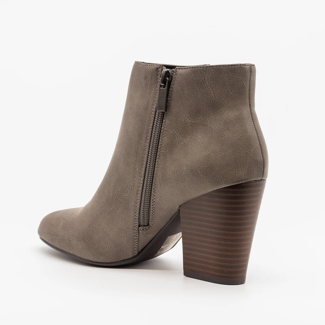 Delicious Shoes Newest Arrivals Chic Minimalist Ankle Booties 4 Delicious Shoes Newest Arrivals Chic Minimalist Ankle Booties
