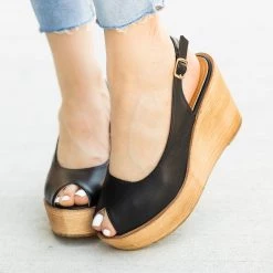 Refresh Newest Arrivals Chic Peep Toe Wooden Platform Wedges