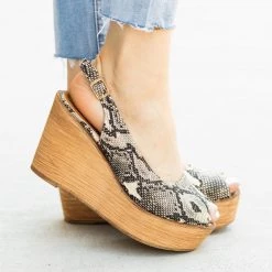 Refresh Newest Arrivals Chic Peep Toe Wooden Platform Wedges