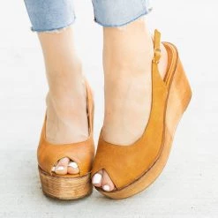 Refresh Newest Arrivals Chic Peep Toe Wooden Platform Wedges