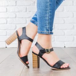 Delicious Shoes Chic Stacked Heel Sandals
