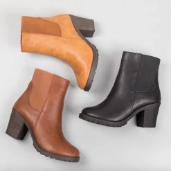 Refresh Chunky Heel Chelsea Boots