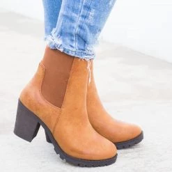 Refresh Chunky Heel Chelsea Boots