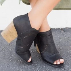 Qupid Shoes Chunky Heel Peep Toe Booties
