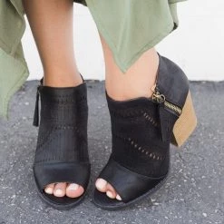 Qupid Shoes Chunky Heel Peep Toe Booties
