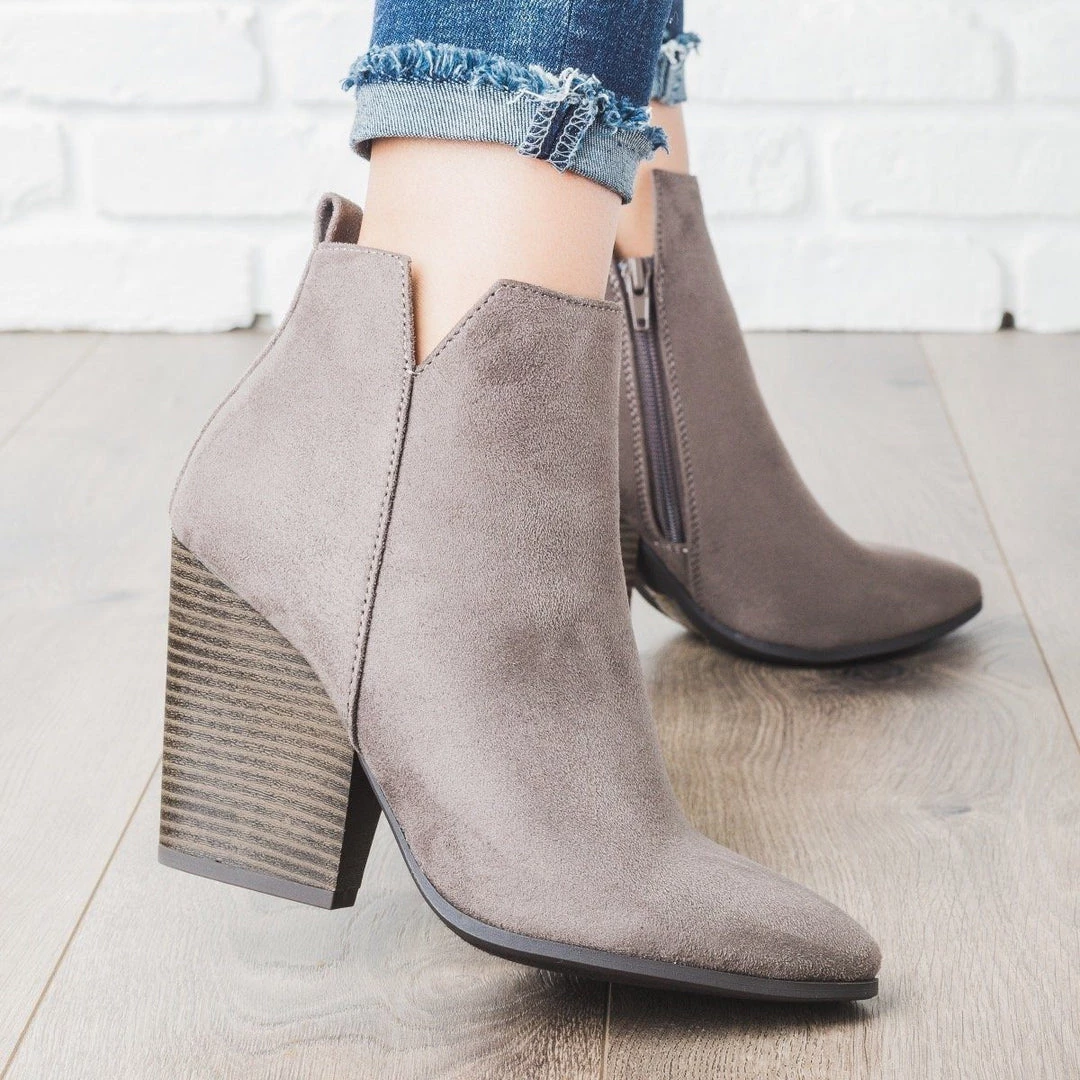 Delicious Shoes Classic Chunky Heel Ankle Bootie 5 Delicious Shoes Classic Chunky Heel Ankle Bootie