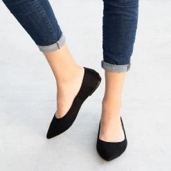 Forever Newest Arrivals Classy Pointed-Toe Flats