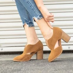 Mata Creative Cut-Out Heel