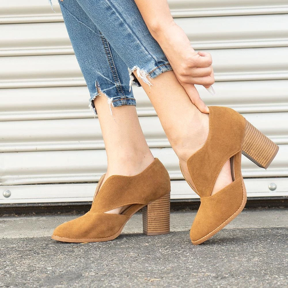 Mata Creative Cut-Out Heel 1 Mata Creative Cut-Out Heel