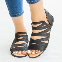 Qupid Shoes Criss Cross Closed Heel Sandals