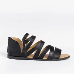 Qupid Shoes Criss Cross Closed Heel Sandals
