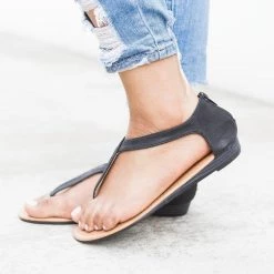 Refresh Curvy Strap Thong Sandals