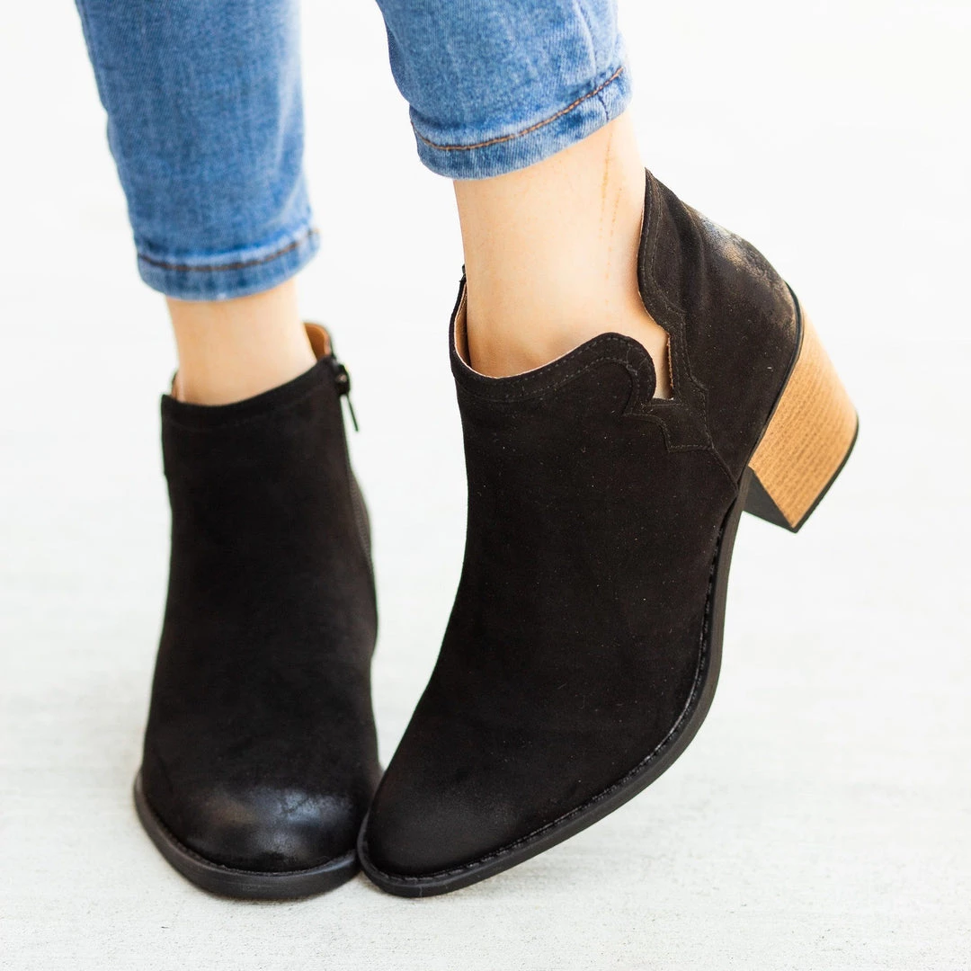 Qupid Shoes Distressed Western Boots 5 Qupid Shoes Distressed Western Boots