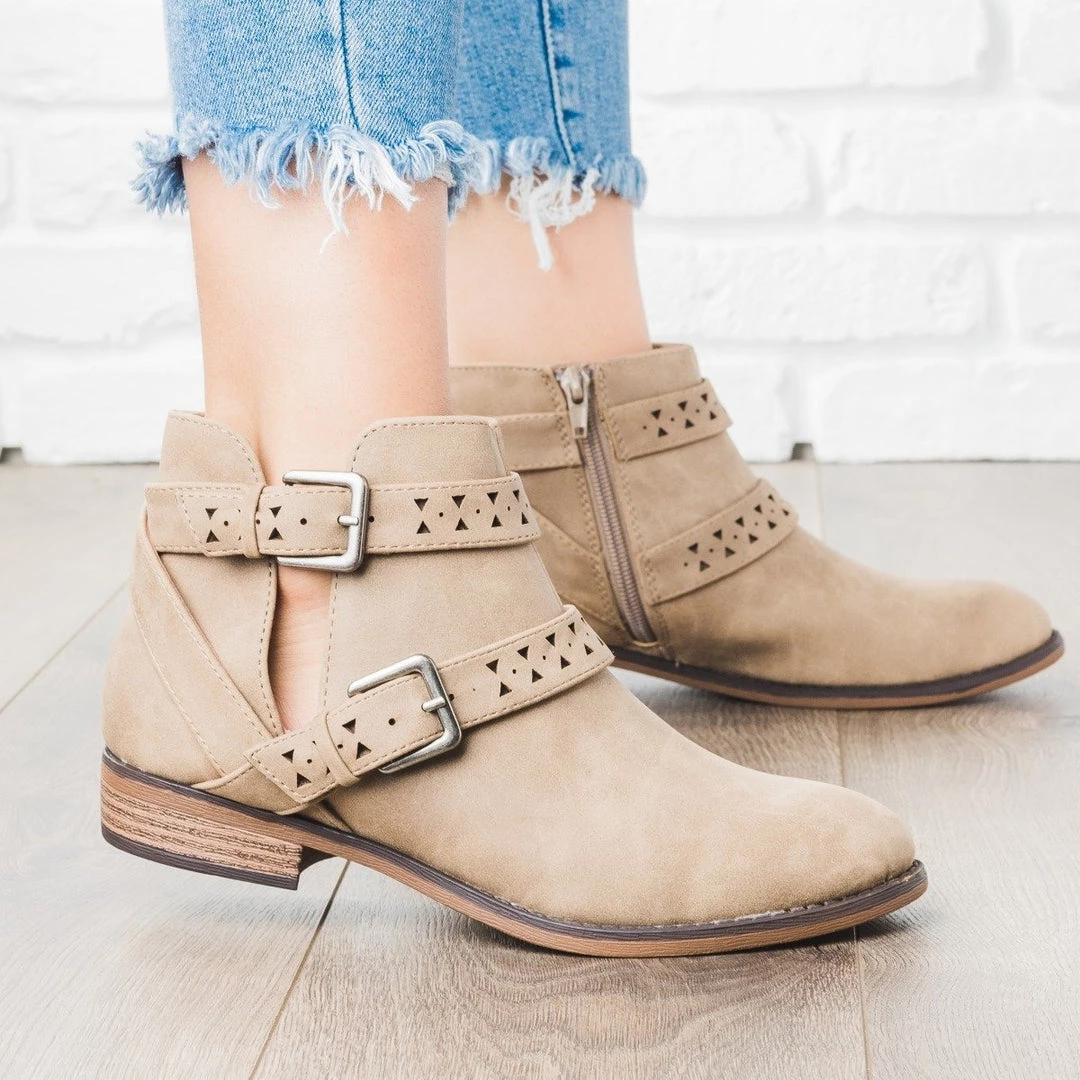 City Classified Shoes Double Belted Bootie 9 City Classified Shoes Double Belted Bootie