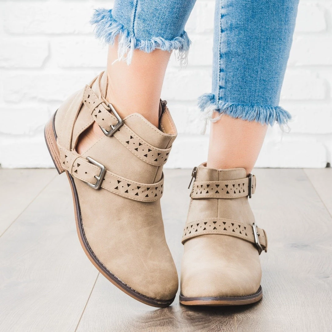 City Classified Shoes Double Belted Bootie 7 City Classified Shoes Double Belted Bootie