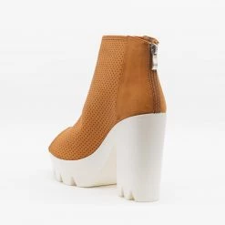 Qupid Shoes Edgy Pinhole Platform Lug Sole Heels