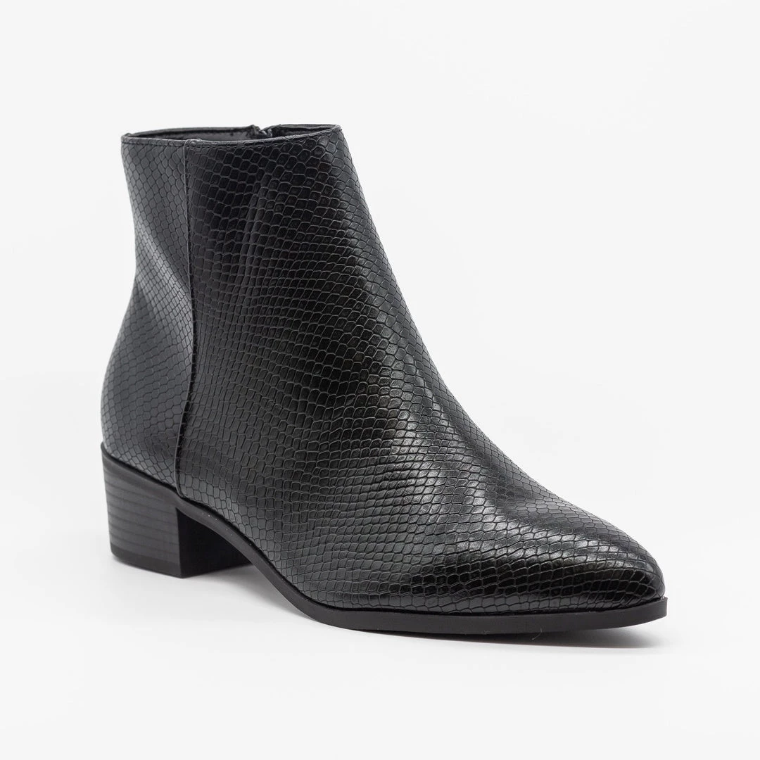 City Classified Shoes Edgy Pointed Toe Fashion Booties 4 City Classified Shoes Edgy Pointed Toe Fashion Booties