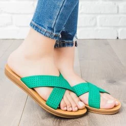 Unbranded/Generic Newest Arrivals Essential Crisscross Sandal