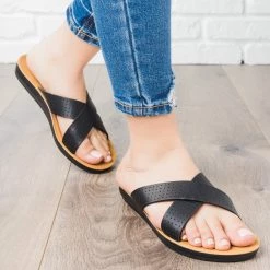 Unbranded/Generic Newest Arrivals Essential Crisscross Sandal