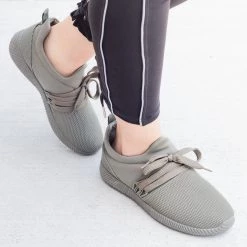 Qupid Shoes Essential Slip-on Sneakers