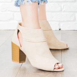 Qupid Shoes Eyelet Cut-Out Chunky Heel Booties