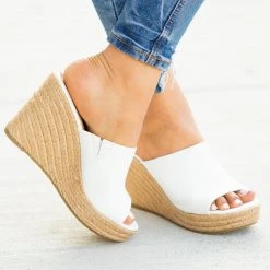 Refresh Newest Arrivals Fashionable Espadrille Mule Wedges