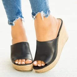Refresh Newest Arrivals Fashionable Espadrille Mule Wedges