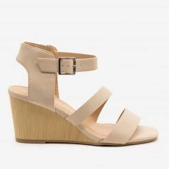 Delicious Shoes Faux Wooden Sandal Wedges