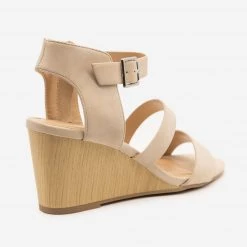 Delicious Shoes Faux Wooden Sandal Wedges