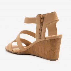 Delicious Shoes Faux Wooden Sandal Wedges