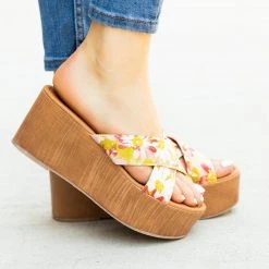 Qupid Shoes Floral Platform Sandal Wedges Newest Arrivals 6 Qupid Shoes Floral Platform Sandal Wedges Newest Arrivals