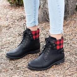 Forever Newest Arrivals Folded Pattern Boots