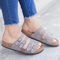 Refresh Four-Buckle Sandals