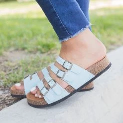 Refresh Four-Buckle Sandals