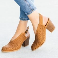 Qupid Shoes Newest Arrivals Gorgeous Laser-Cut Booties