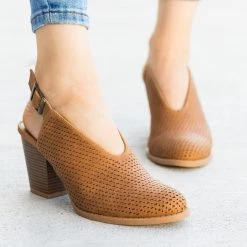 Qupid Shoes Newest Arrivals Gorgeous Laser-Cut Booties