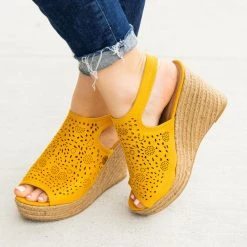 Refresh Gorgeous Laser Cut Open-Toe Espadrille Wedges Newest Arrivals 31 Refresh Gorgeous Laser Cut Open-Toe Espadrille Wedges Newest Arrivals