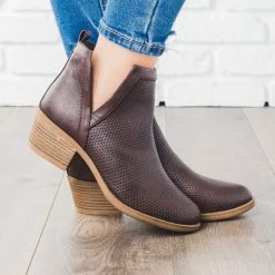 Mark & Maddux Newest Arrivals Gorgeous Pinhole Fall Booties