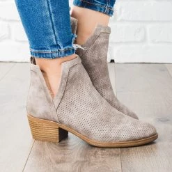 Mark & Maddux Newest Arrivals Gorgeous Pinhole Fall Booties